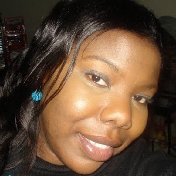 Meet your Posher, Shawntia - Picture 1 of 1